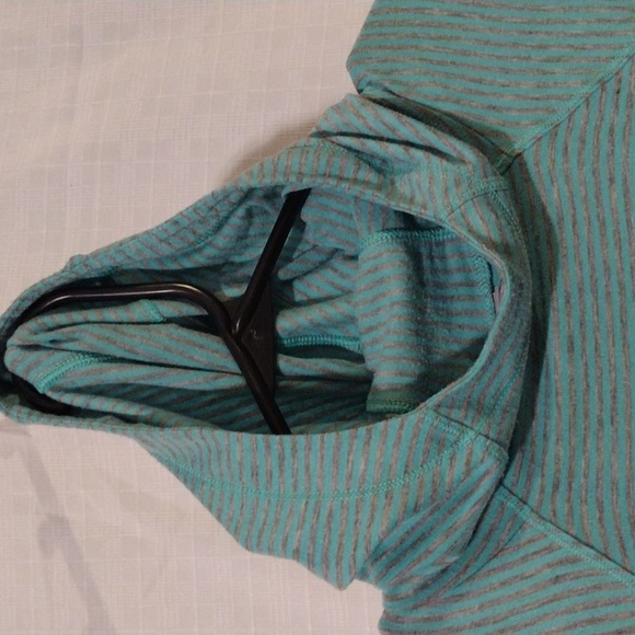 Turquoise w/ faint pink stripe Columbia pullover hoodie sweater Size M - Picture 2 of 6